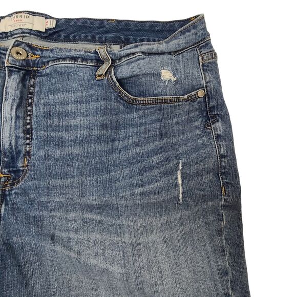 Torrid Womens Plus Size 24 Med Wash Distressed Denim Jean Shorts - Picture 2 of 13